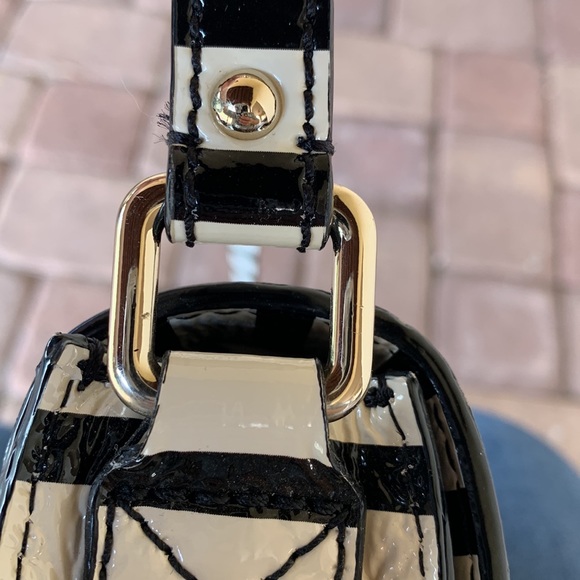 Kate Spade ♠️ Cream and Black Patent shoulder or cross body - Picture 10 of 12